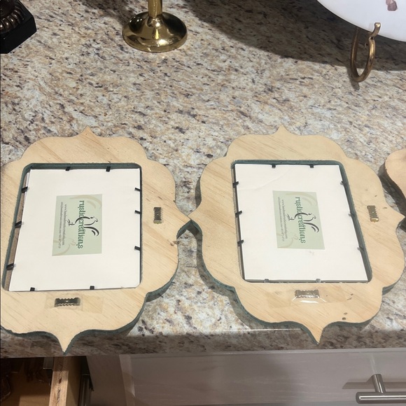 Lot of  4 Photo Frames 2 5x7 , one 4x6 and one wallet size EUC - Picture 7 of 7